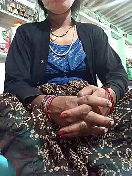 MISS LOVE 001 online show from 02-16-26, 04:36