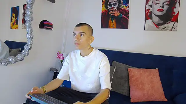 RowanCley online show from 10-13-25, 01:11