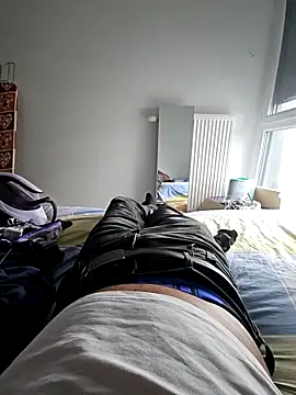 Snapshot of Syto772 chatting on 09-11-25, 12:27 Syto772 online show from 09-11-25, 12:27