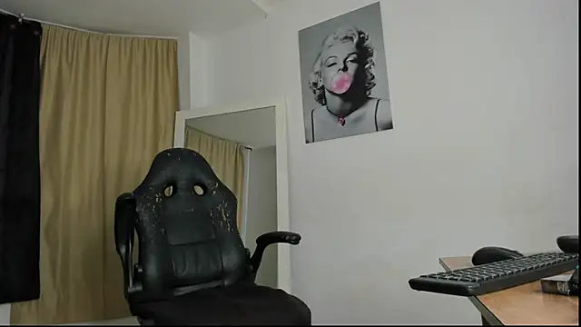 ebony rock online show from 10-30-25, 06:48