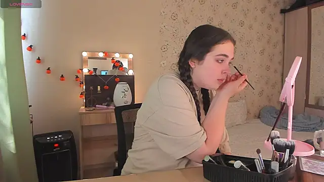 Alice next door online show from 08-03-26, 10:32