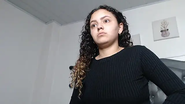 Giia Monroe online show from 01-12-26, 02:00