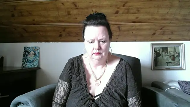 TiffanyMature online show from 05-05-26, 08:11