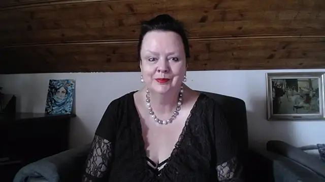 TiffanyMature online show from 05-06-26, 07:02