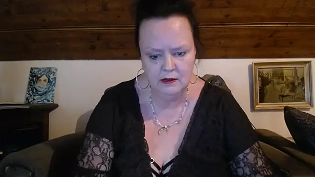 TiffanyMature online show from 05-11-26, 02:12