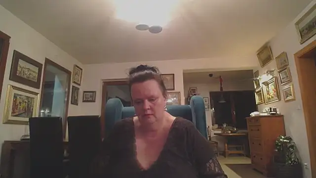 TiffanyMature online show from 06-22-26, 08:50