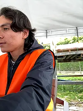 Snapshot of AlexanderHall chatting on 11-04-25, 04:17 AlexanderHall online show from 11-04-25, 04:17