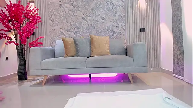 Snapshot of karlie_small chatting on 03-02-26, 08:04 karlie small online show from 03-02-26, 08:04