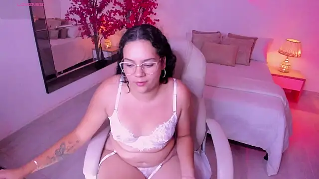 karlie small online show from 04-29-26, 07:42