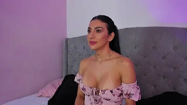 Snapshot of BianncaRibeiro chatting on 04-09-26, 09:31 BianncaRibeiro online show from 04-09-26, 09:31