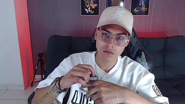 Snapshot of dirty_model chatting on 02-19-26, 06:59 dirty model online show from 02-19-26, 06:59