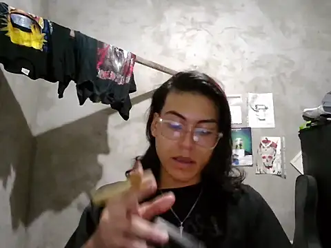 dirty model online show from 05-02-26, 07:13