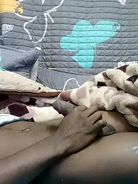 Snapshot of thabang2222 chatting on 09-10-25, 03:50 thabang2222 online show from 09-10-25, 03:50