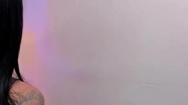 Snapshot of emmabridgerton chatting on 03-18-26, 08:45 emmabridgerton online show from 03-18-26, 08:45