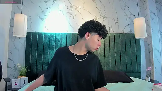 NoahDupont online show from 10-12-25, 01:21