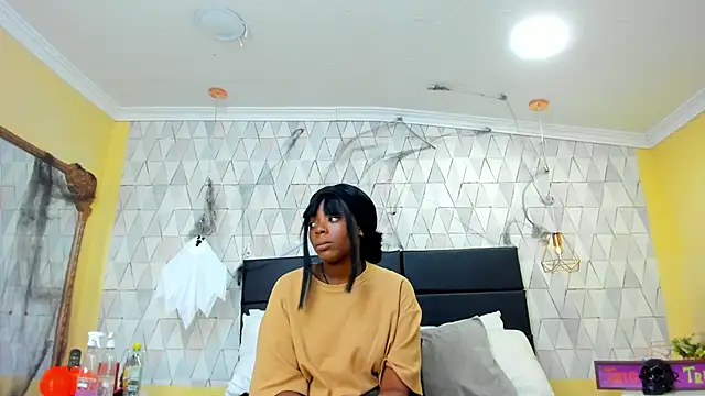 Snapshot of OliviaGarciaa chatting on 10-30-25, 08:09 OliviaGarciaa online show from 10-30-25, 08:09