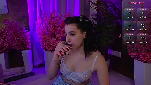 arcane doll online show from 10-05-25, 05:06