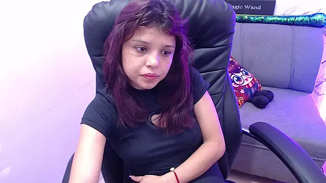 minnie cake online show from 10-11-25, 02:59