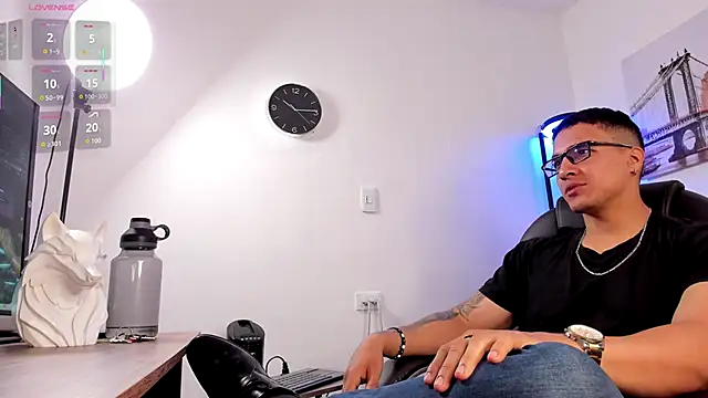 Dash Bukoski online show from 11-25-25, 12:38