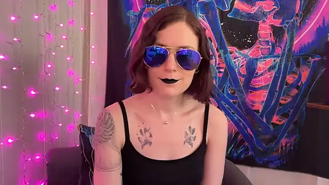 Snapshot of mistressannafoxx chatting on 09-17-25, 09:16 mistressannafoxx online show from 09-17-25, 09:16
