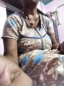 Snapshot of Shruti_Bhabhi38 chatting on 09-11-25, 05:57 Shruti Bhabhi38 online show from 09-11-25, 05:57