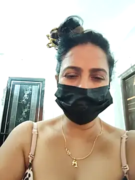 Snapshot of Shruti_Bhabhi38 chatting on 11-04-25, 07:18 Shruti Bhabhi38 online show from 11-04-25, 07:18