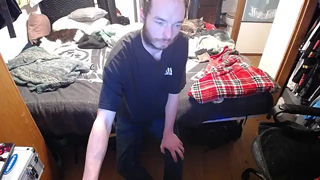 Snapshot of womenhateme69 chatting on 12-20-25, 09:55 womenhateme69 online show from 12-20-25, 09:55