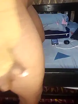 Snapshot of naked__ chatting on 10-27-25, 02:37 naked online show from 10-27-25, 02:37