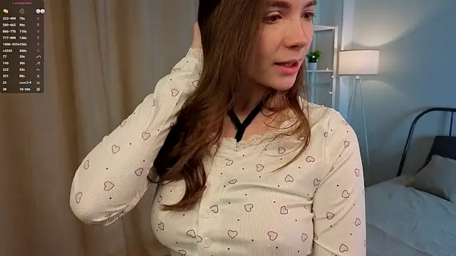 TashiaBosack online show from 10-06-25, 01:14