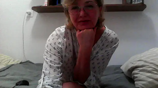 IrynaMolbertx online show from 09-15-25, 07:58
