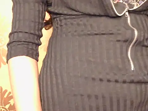 imaila18 online show from 10-02-25, 04:52