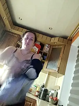 Amandda  online show from 11-22-25, 07:02