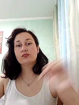 Amandda  online show from 06-10-26, 04:28