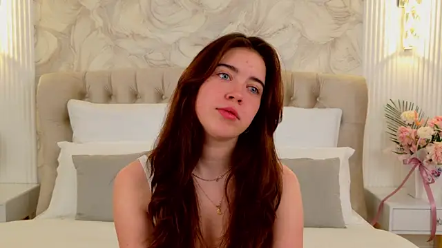 KimberlyBond online show from 09-09-25, 04:39