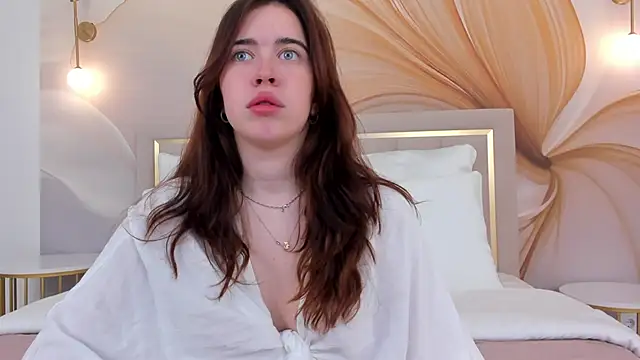 KimberlyBond online show from 09-23-25, 03:04