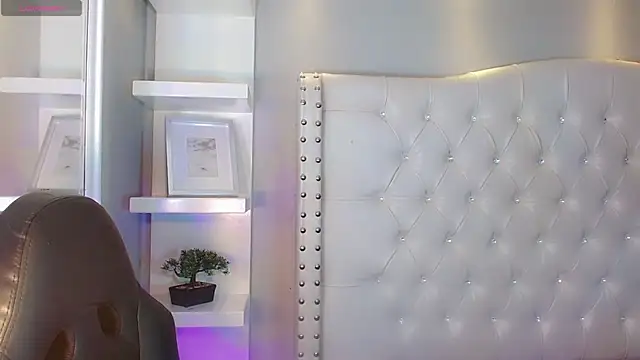 Snapshot of DarliingSweet chatting on 09-10-25, 10:59 DarliingSweet online show from 09-10-25, 10:59