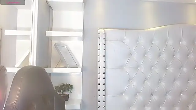 Snapshot of DarliingSweet chatting on 09-17-25, 11:23 DarliingSweet online show from 09-17-25, 11:23