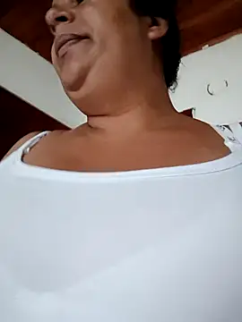 Mia-Glow online show from 03-03-26, 12:11