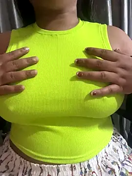 Snapshot of Maggi-is-back chatting on 09-16-25, 02:34 Maggi-is-back online show from 09-16-25, 02:34