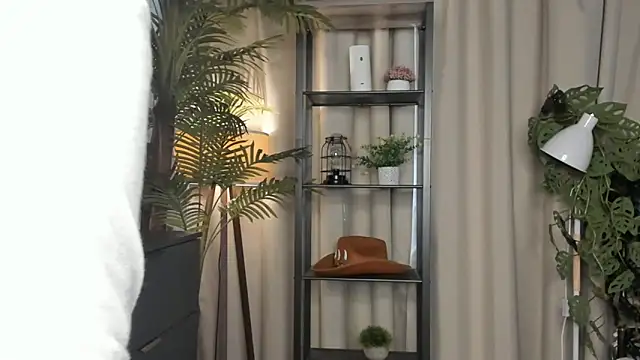 ChinBonnell online show from 11-19-25, 06:02