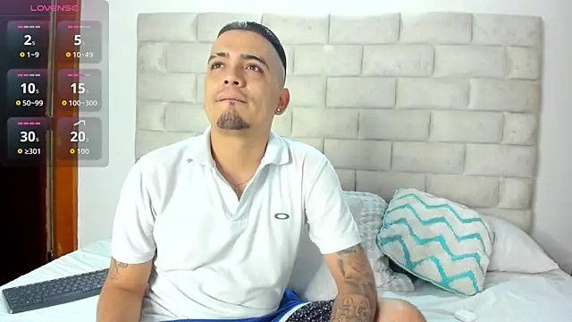 OwenStonne  online show from 09-08-25, 07:13