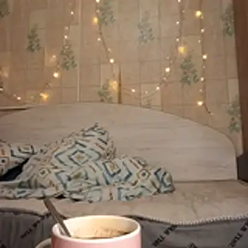 Snapshot of Tupo070481 chatting on 02-17-26, 02:41 Tupo070481 online show from 02-17-26, 02:41