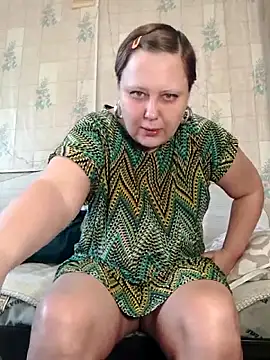 Snapshot of Tupo070481 chatting on 02-18-26, 06:09 Tupo070481 online show from 02-18-26, 06:09