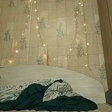 Snapshot of Tupo070481 chatting on 02-20-26, 07:36 Tupo070481 online show from 02-20-26, 07:36