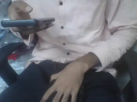 Snapshot of mumbaizboi chatting on 09-15-25, 07:36 mumbaizboi online show from 09-15-25, 07:36