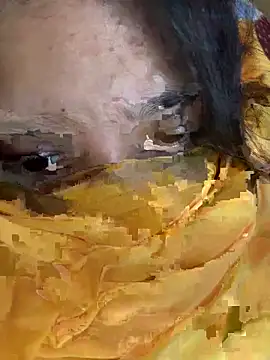 Snapshot of crazy111girl chatting on 10-24-25, 07:32 crazy111girl online show from 10-24-25, 07:32