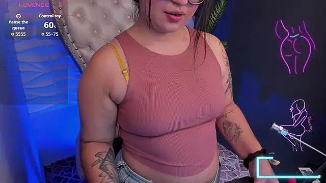 April  foxx online show from 11-24-25, 12:38