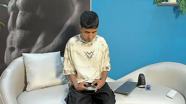 ender h0t online show from 01-10-26, 01:57