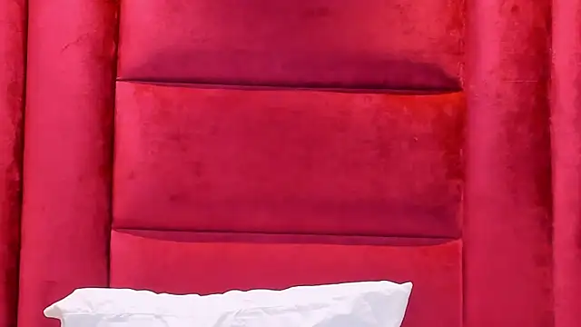 Snapshot of VictoriaFerro chatting on 03-16-26, 01:59 VictoriaFerro online show from 03-16-26, 01:59