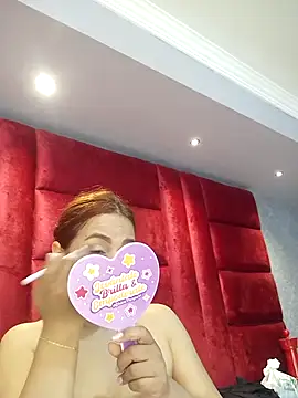 Snapshot of VictoriaFerro chatting on 04-15-26, 01:29 VictoriaFerro online show from 04-15-26, 01:29